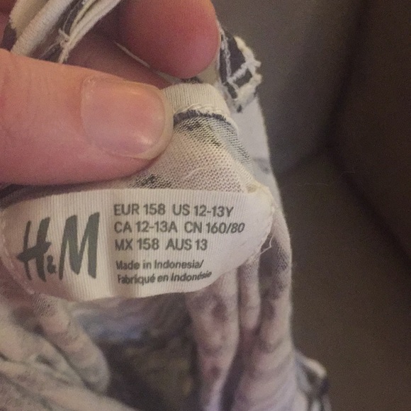 🍁🦓 H&M-EUC Girls Romper (12/13) - Picture 4 of 4